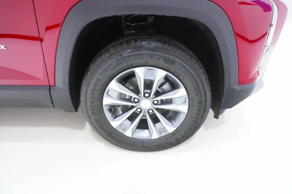 2027 Chevrolet Equinox FWD LT