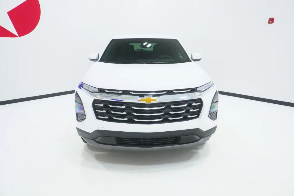 2027 Chevrolet Equinox FWD LT