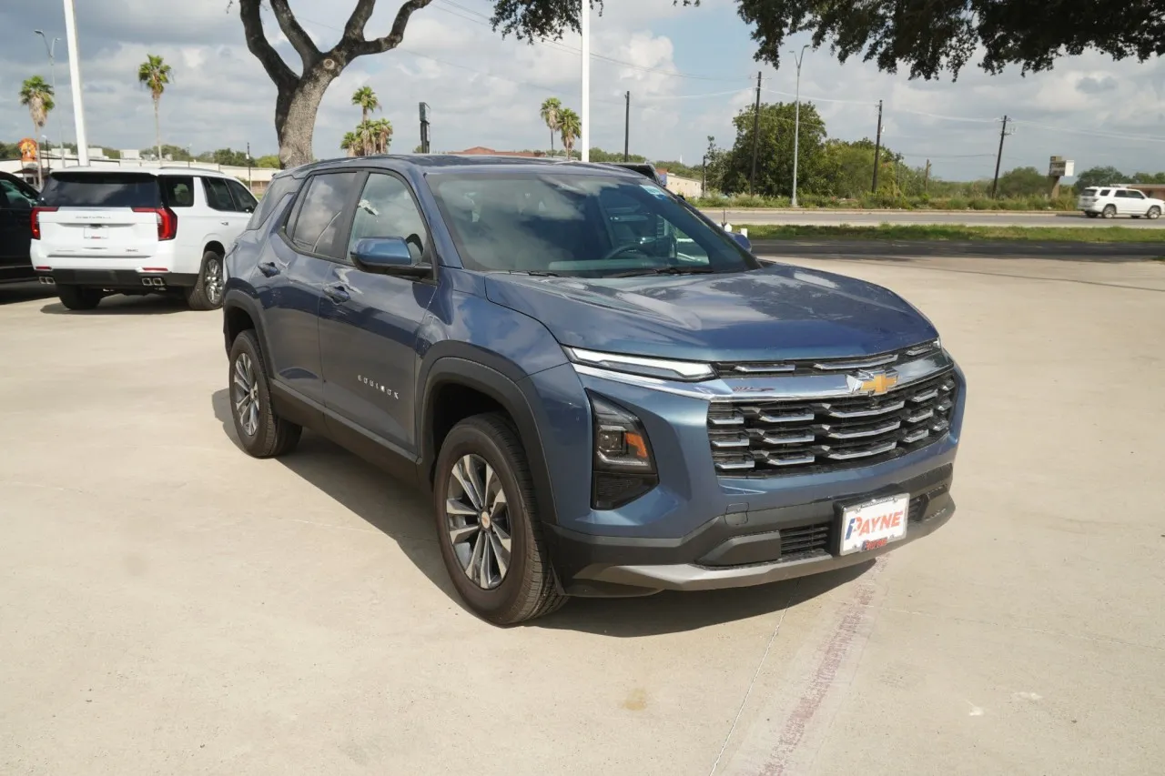2027 Chevrolet Equinox FWD LT