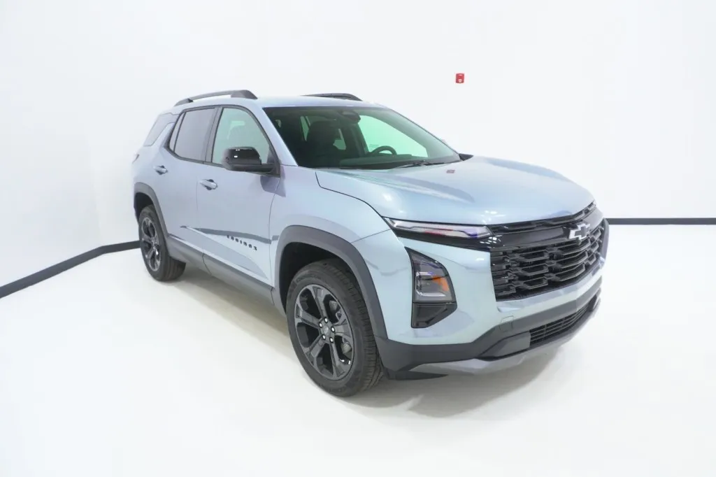 2027 Chevrolet Equinox FWD LT