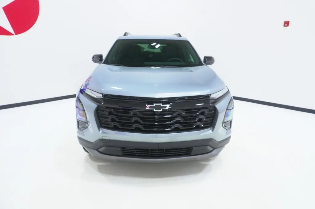 2027 Chevrolet Equinox FWD LT