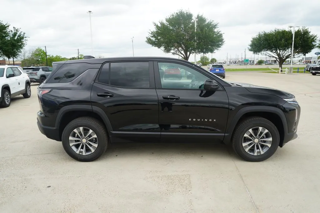 2026 Chevrolet Equinox FWD LT