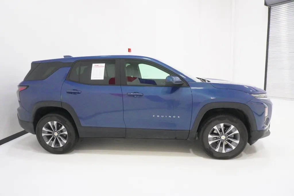 2026 Chevrolet Equinox FWD LT