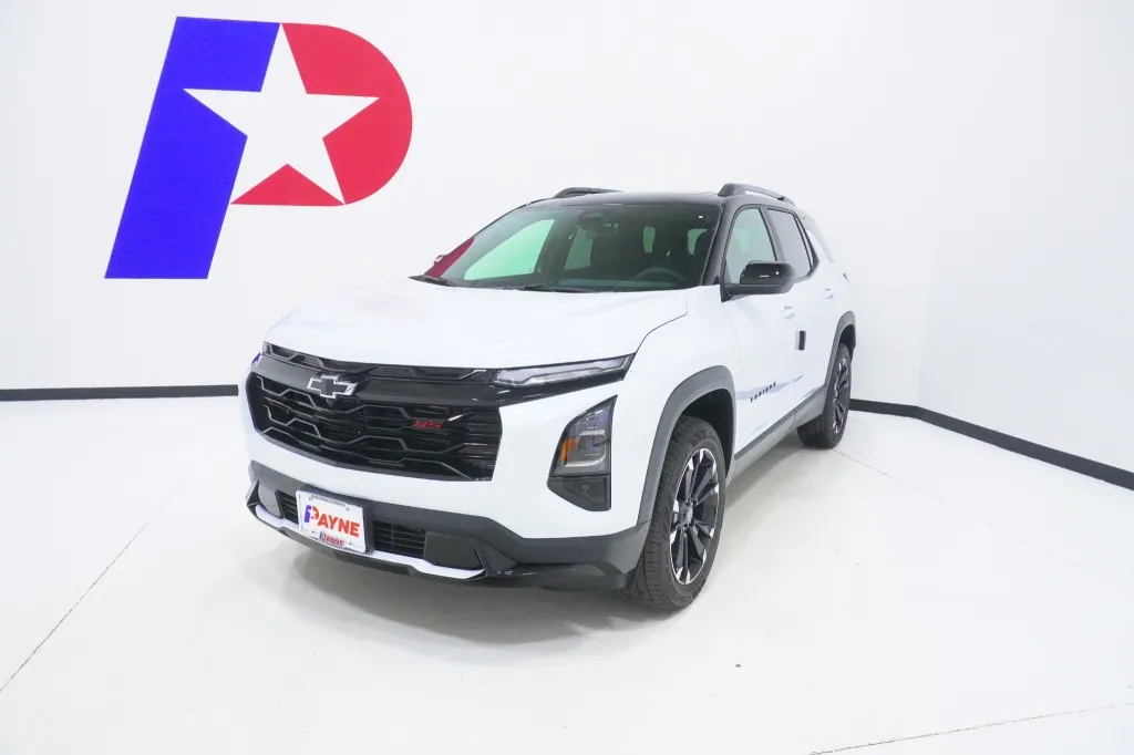 2026 Chevrolet Equinox LT photo 3