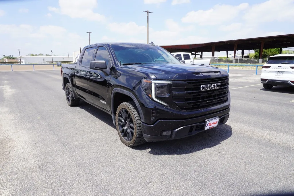 2023 GMC Sierra 1500 Elevation