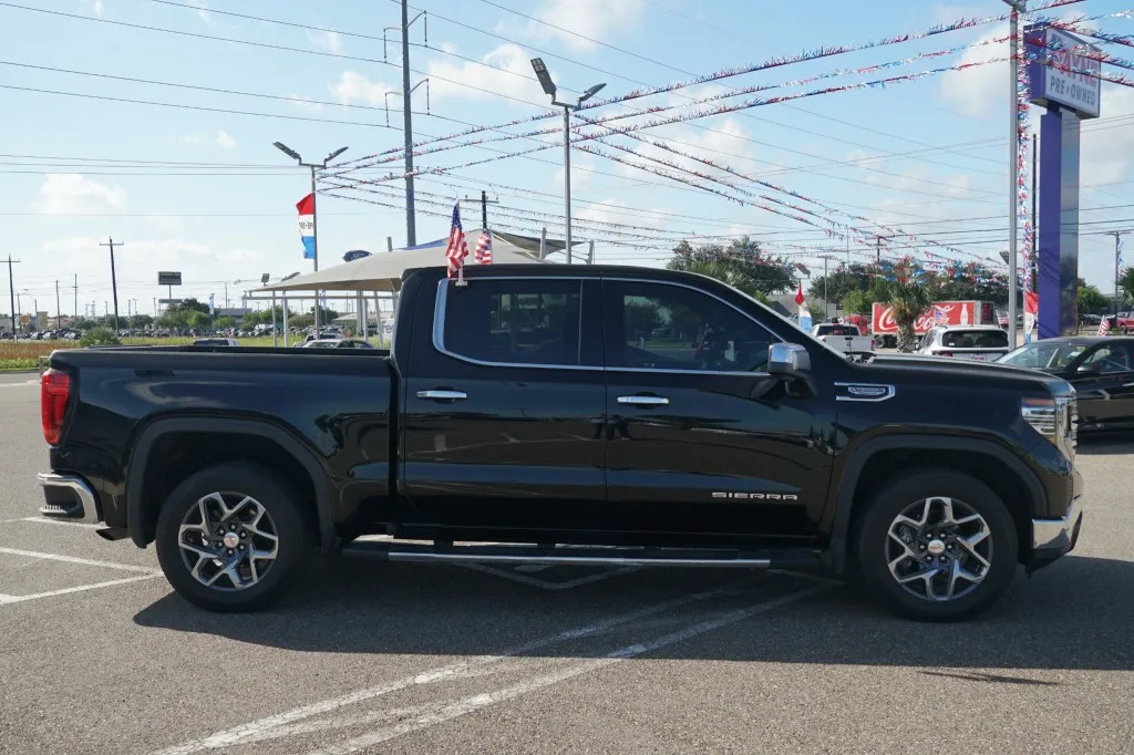2023 GMC Sierra 1500 SLT