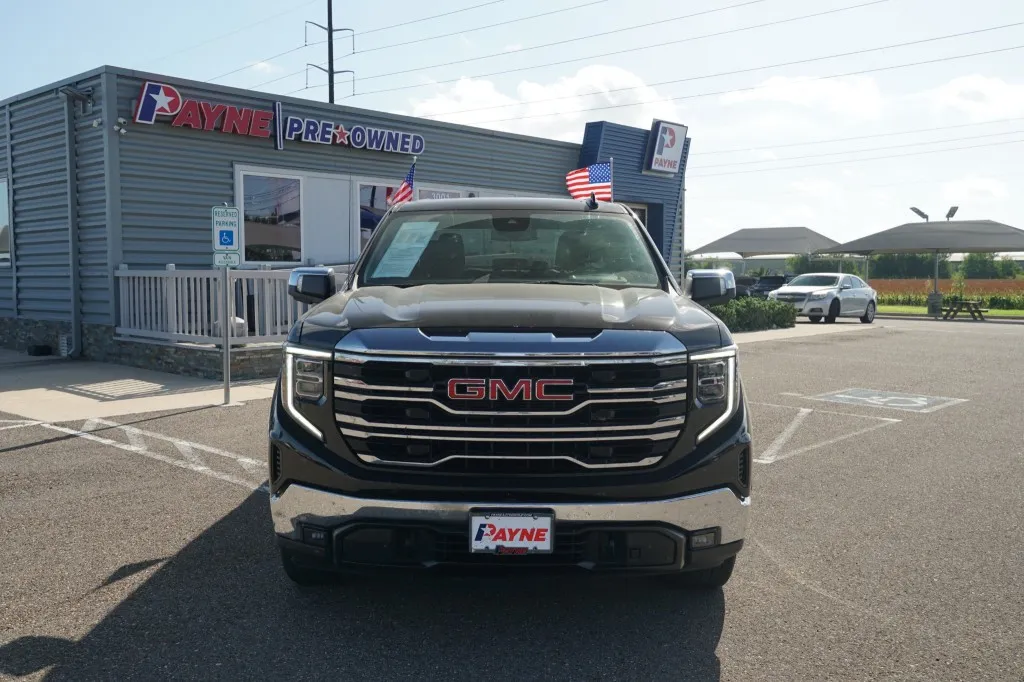 2023 GMC Sierra 1500 SLT