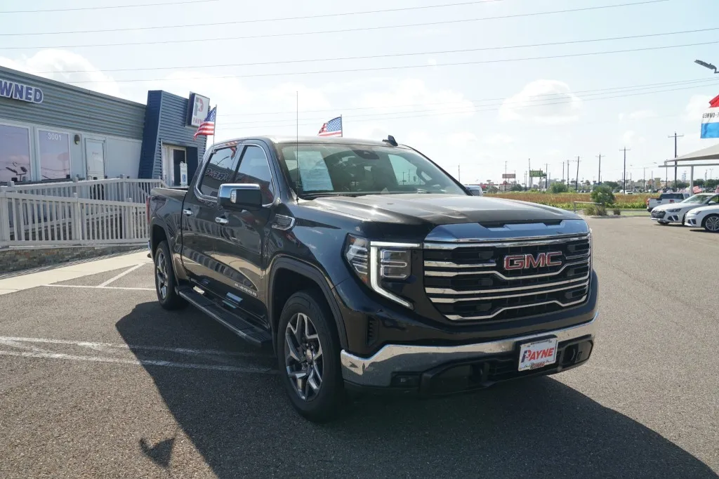 2023 GMC Sierra 1500 SLT