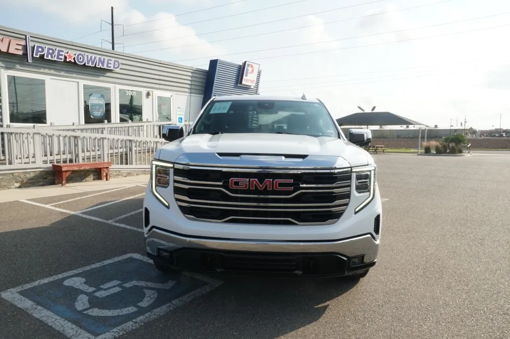 2024 GMC Sierra 1500 SLT