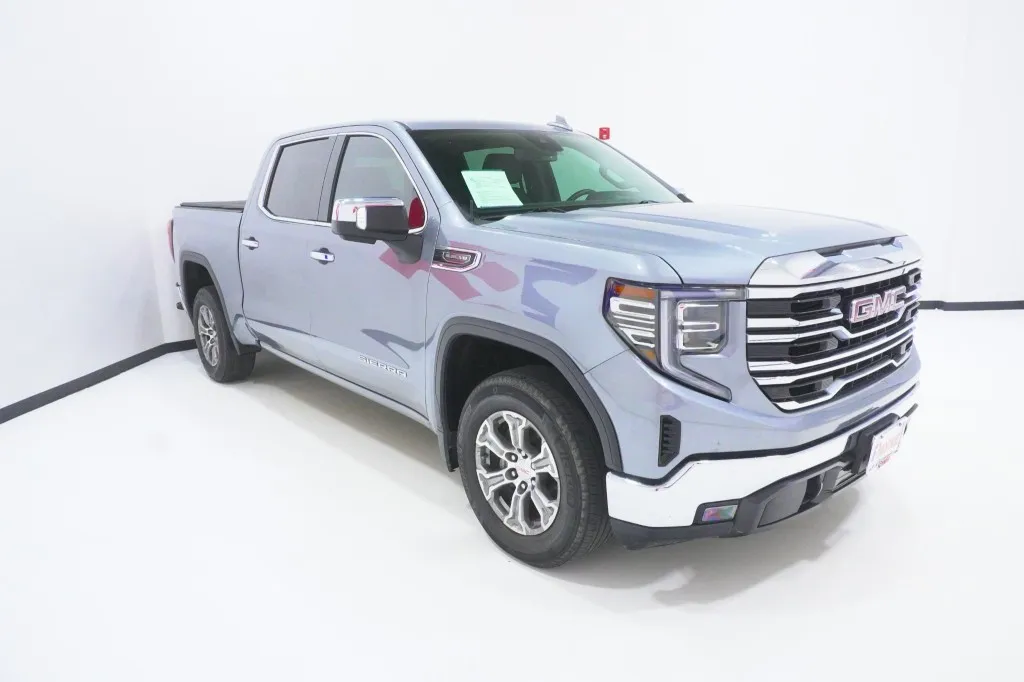 2024 GMC Sierra 1500 SLT