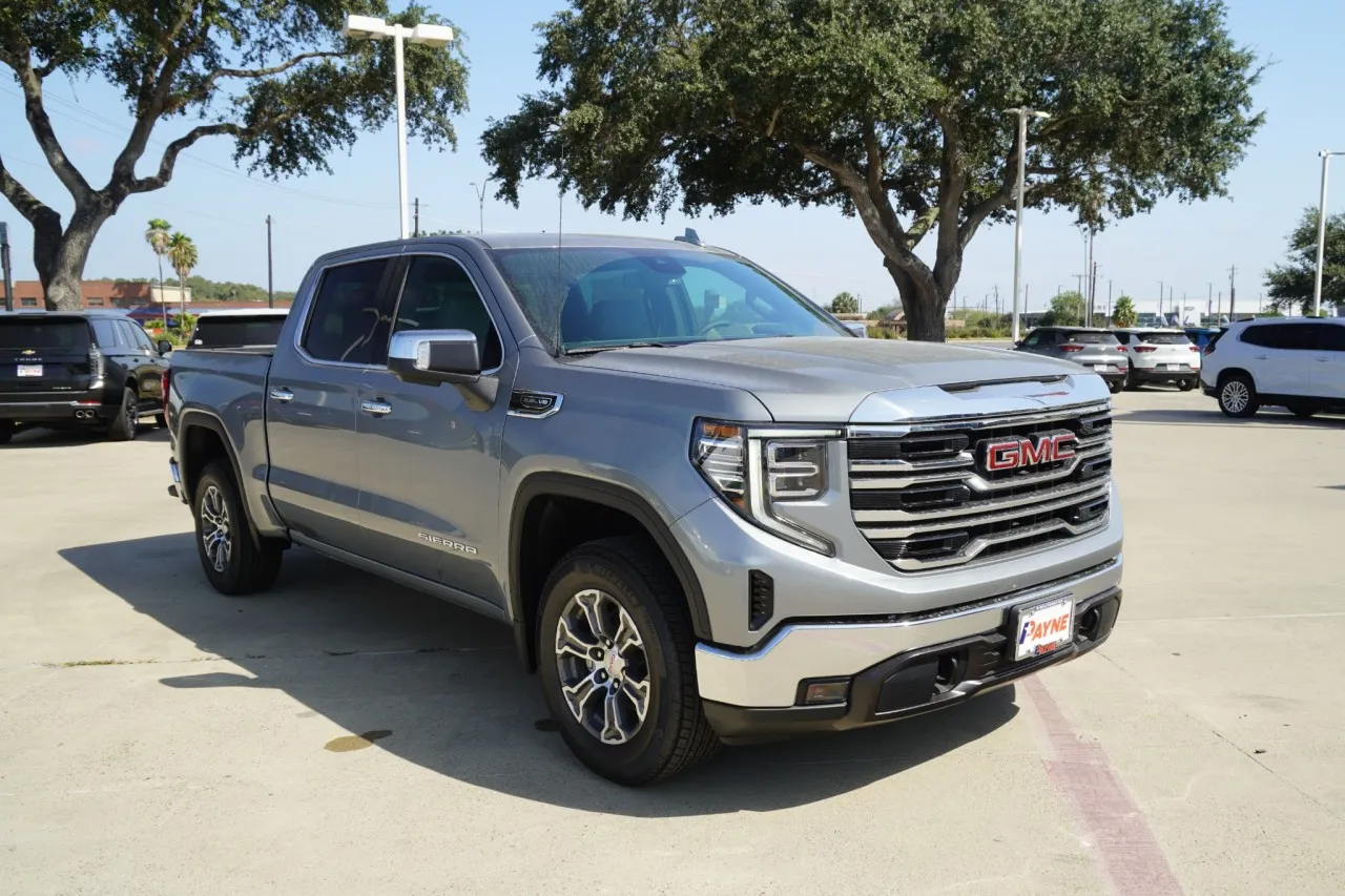 2026 GMC Sierra 1500 SLT