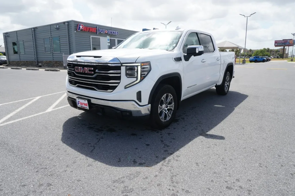 2024 GMC Sierra 1500 SLT