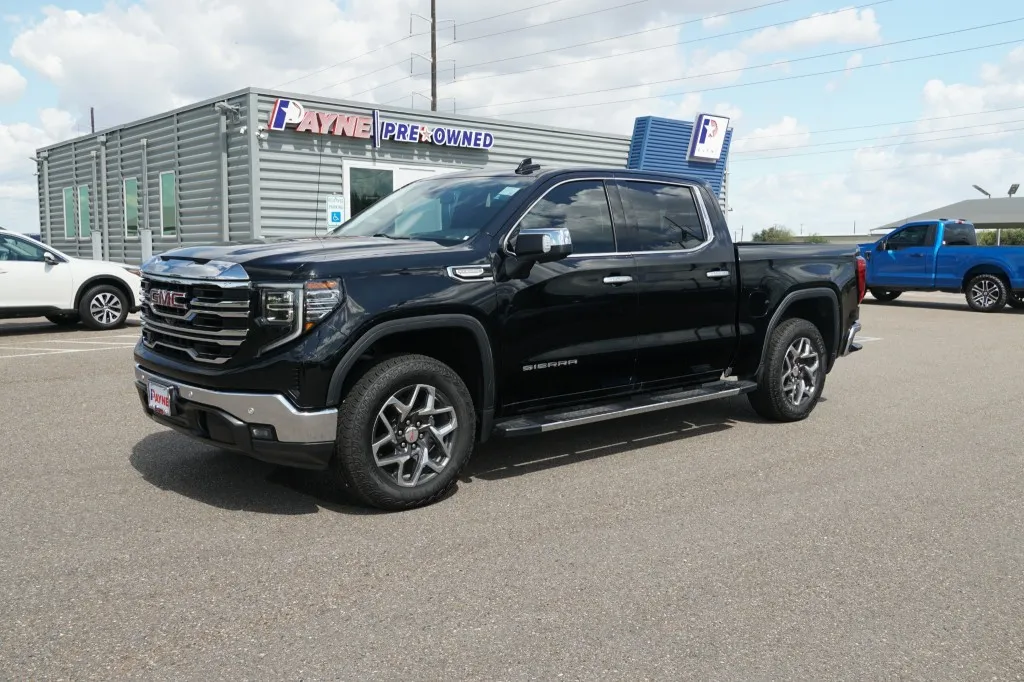2024 GMC Sierra 1500 SLT