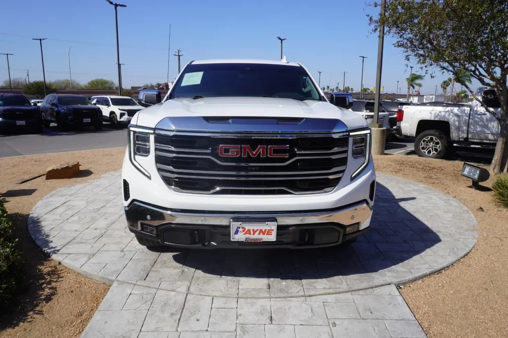 2024 GMC Sierra 1500 SLT