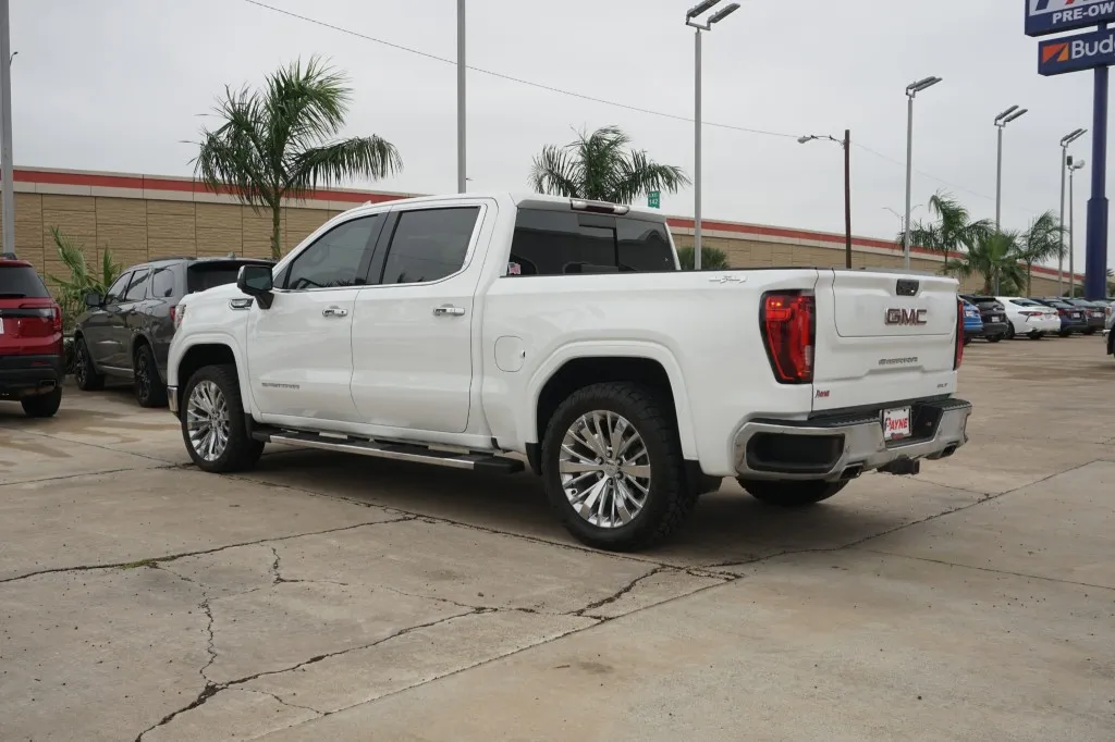 2021 GMC Sierra 1500 SLT photo 11