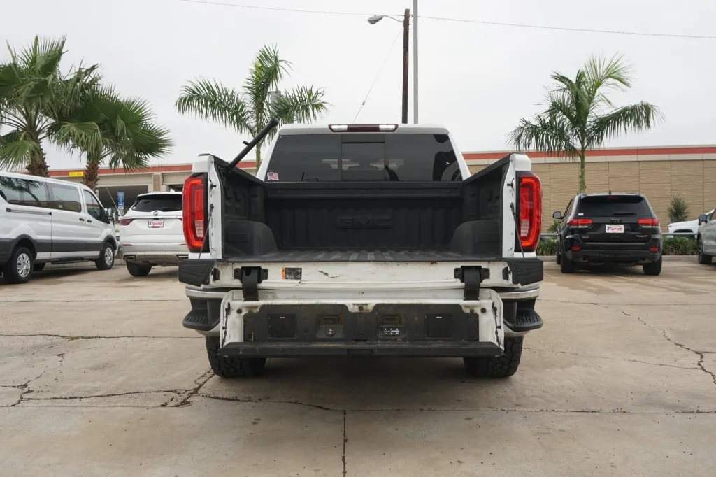 2021 GMC Sierra 1500 SLT photo 9