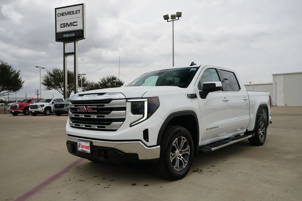 2026 GMC Sierra 1500 SLE