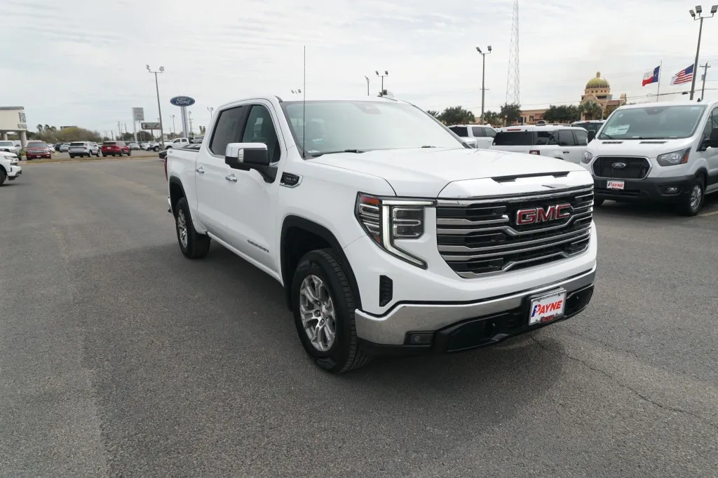 2024 GMC Sierra 1500 SLT