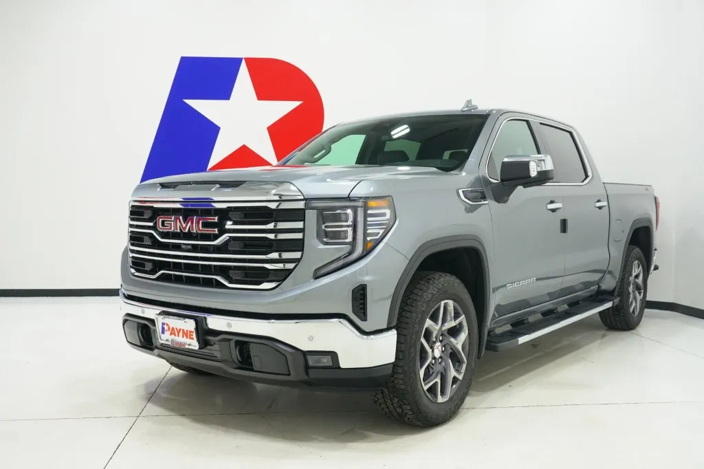2026 GMC Sierra 1500 SLT's photo