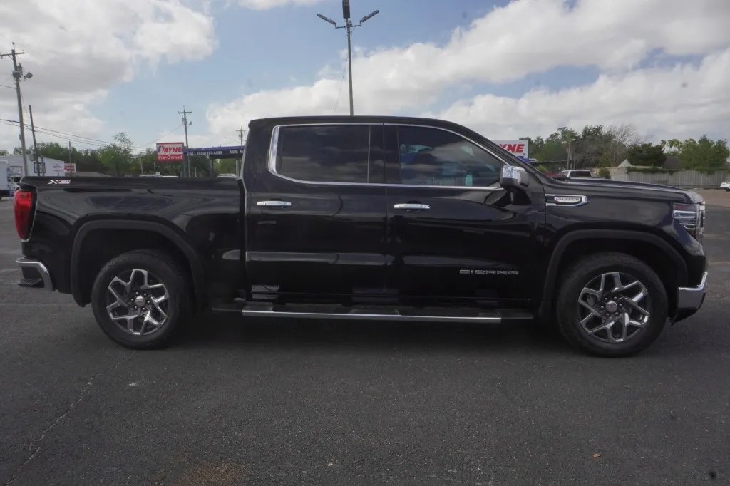 2024 GMC Sierra 1500 SLT
