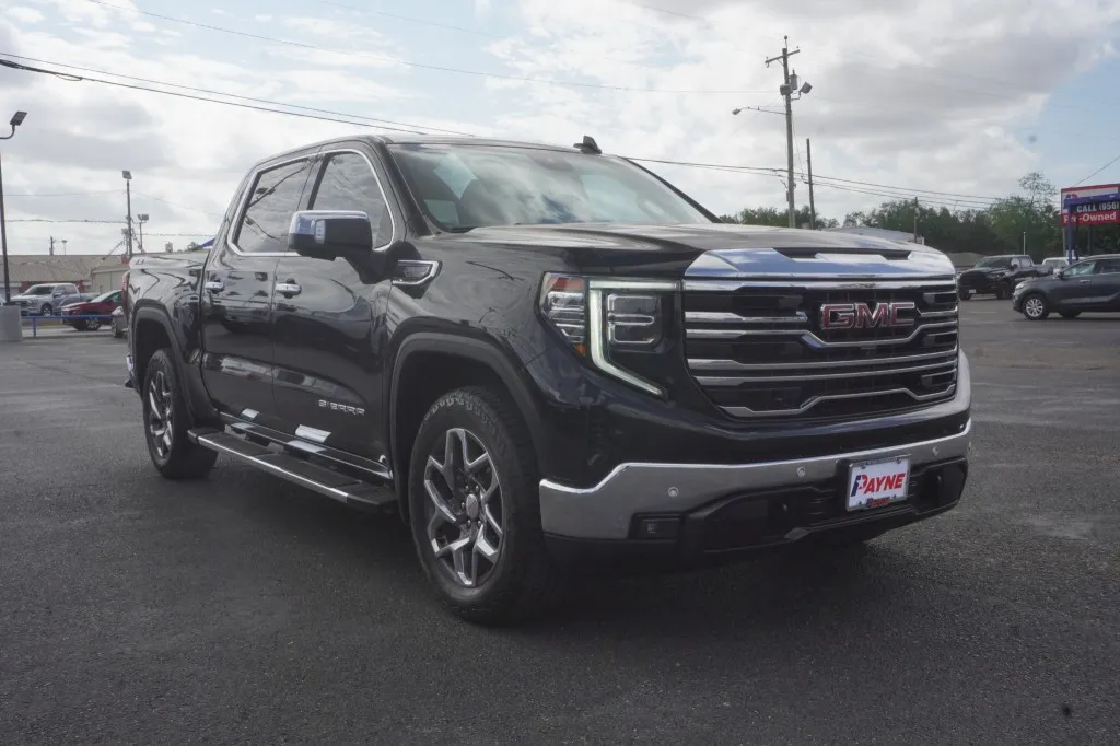 2024 GMC Sierra 1500 SLT