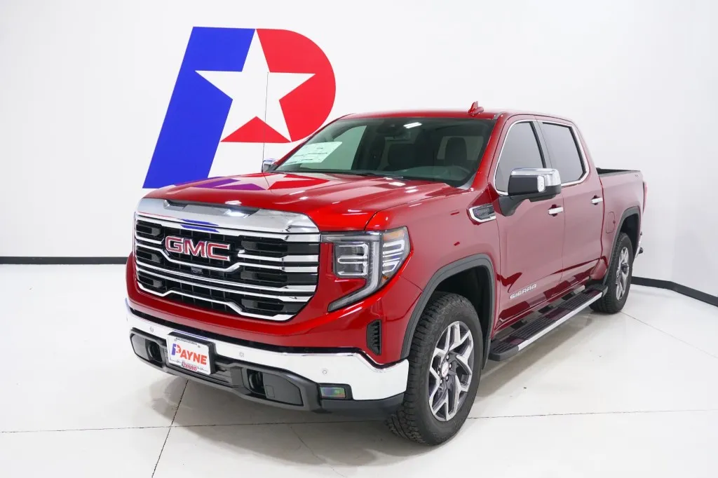 2026 GMC Sierra 1500 SLT's photo