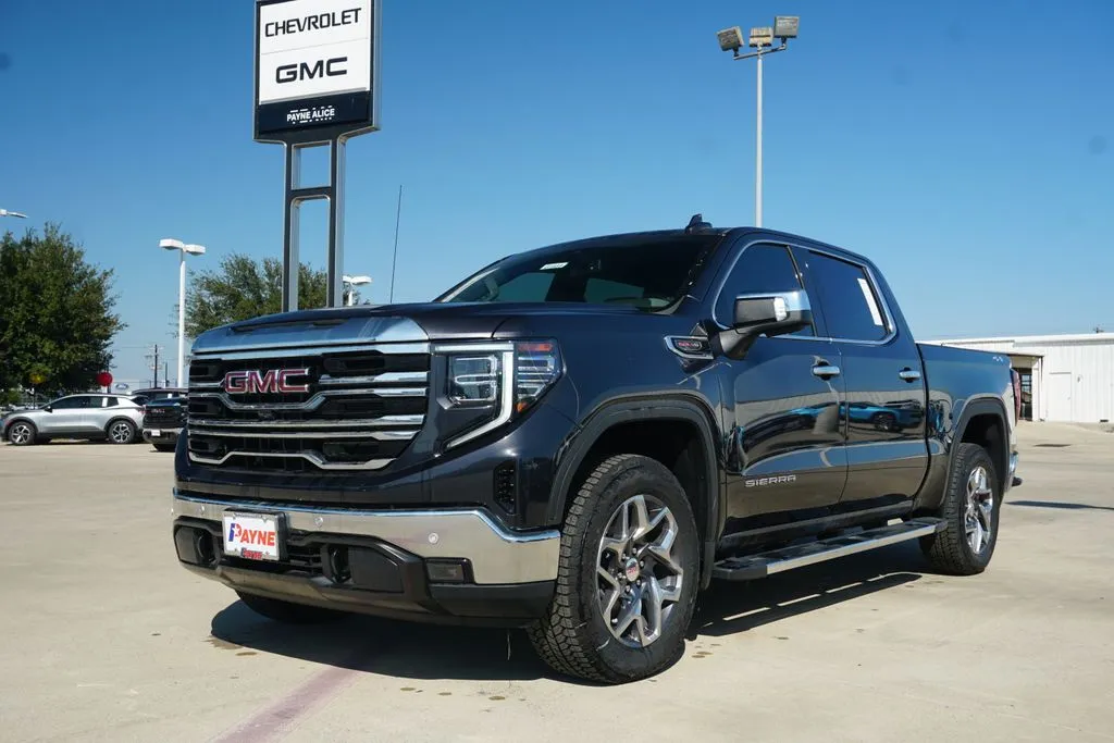 2025 GMC Sierra 1500 SLT