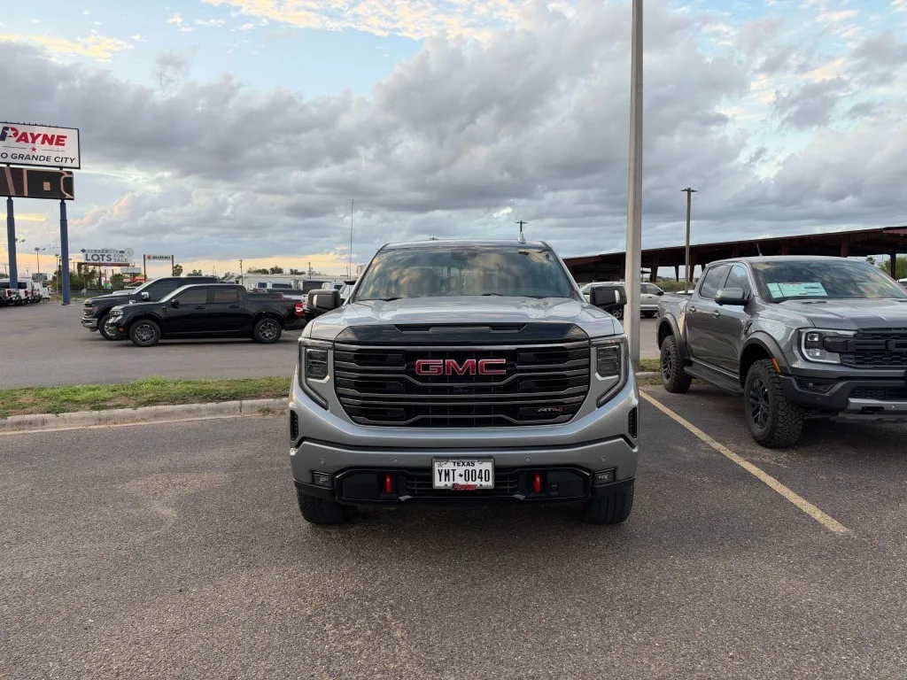 2025 GMC Sierra 1500 AT4