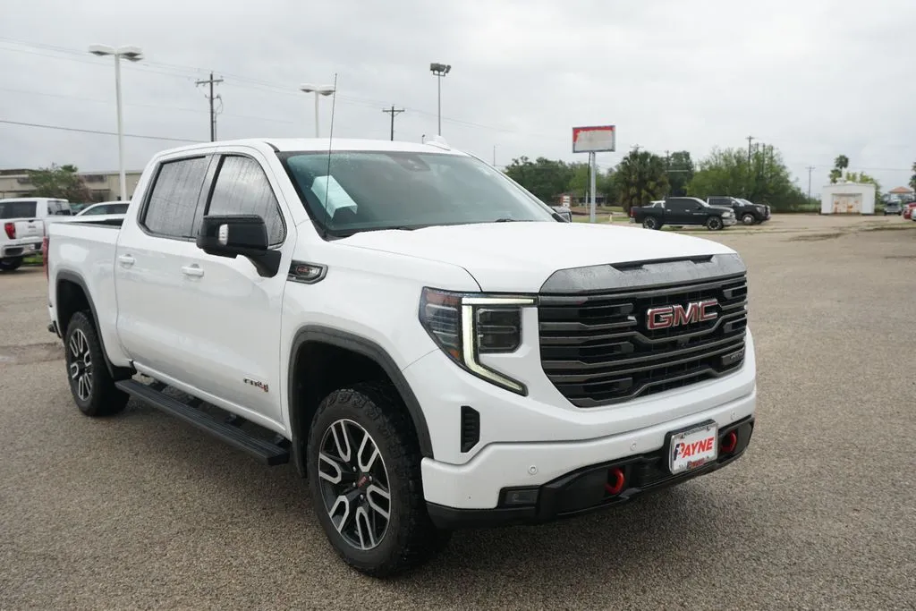 2023 GMC Sierra 1500 AT4