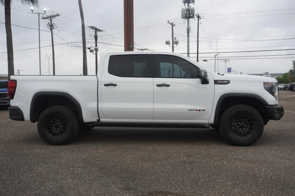 2024 GMC Sierra 1500 AT4X