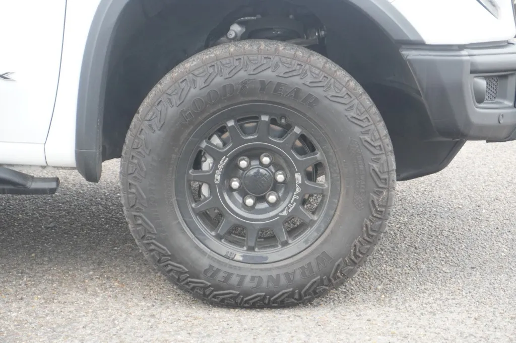 2024 GMC Sierra 1500 AT4X