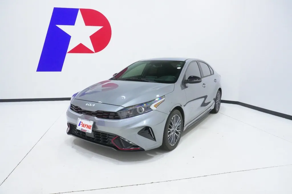 2022 Kia FORTE GT-Line's photo