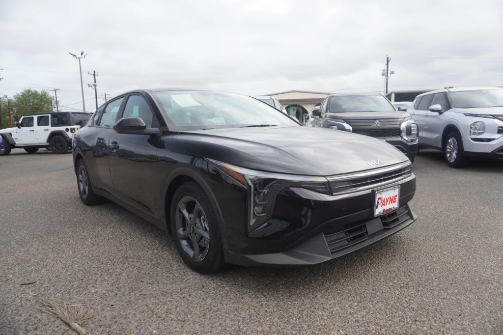 2025 KIA K4 LXS