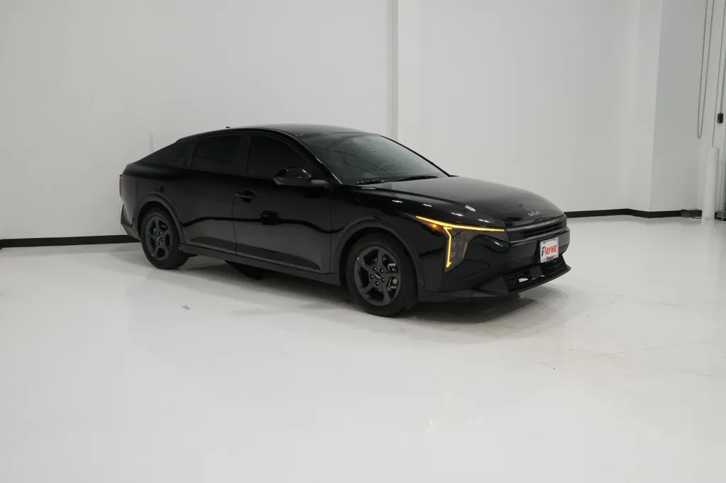 2025 KIA K4 LXS
