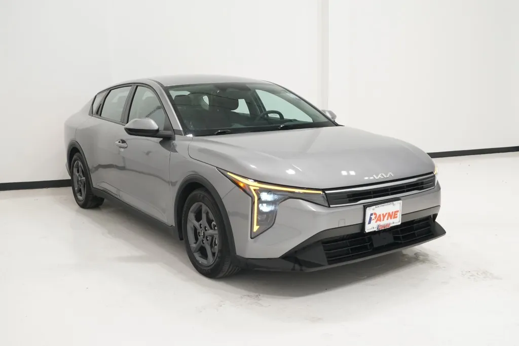 2025 KIA K4 LXS