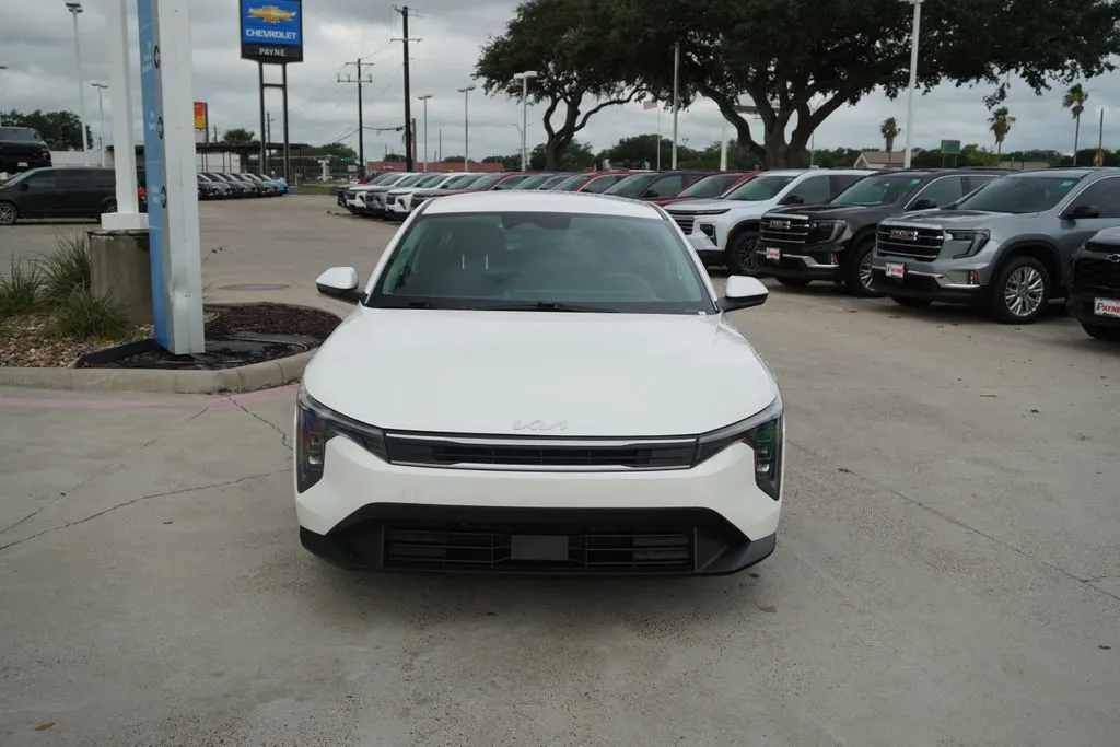 2025 KIA K4 LXS
