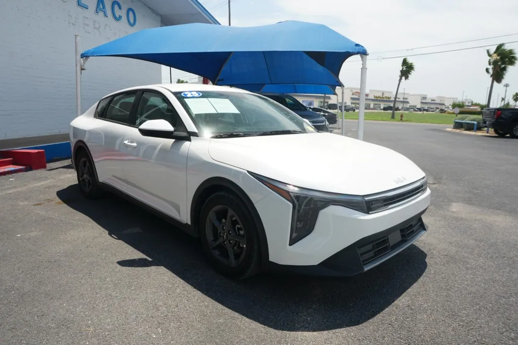 2025 KIA K4 LXS