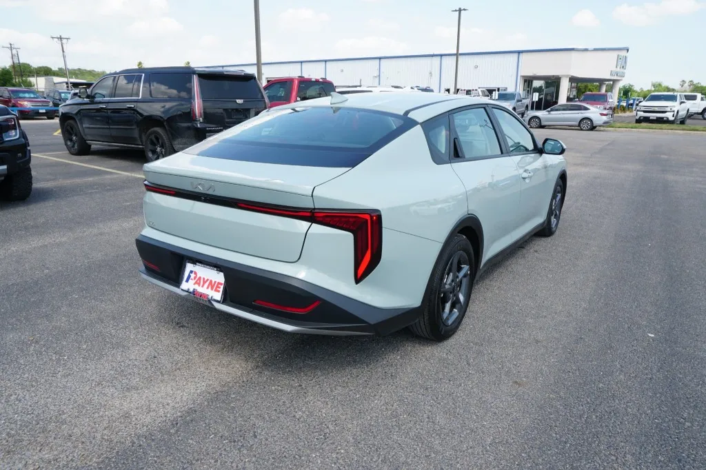2025 KIA K4 LXS