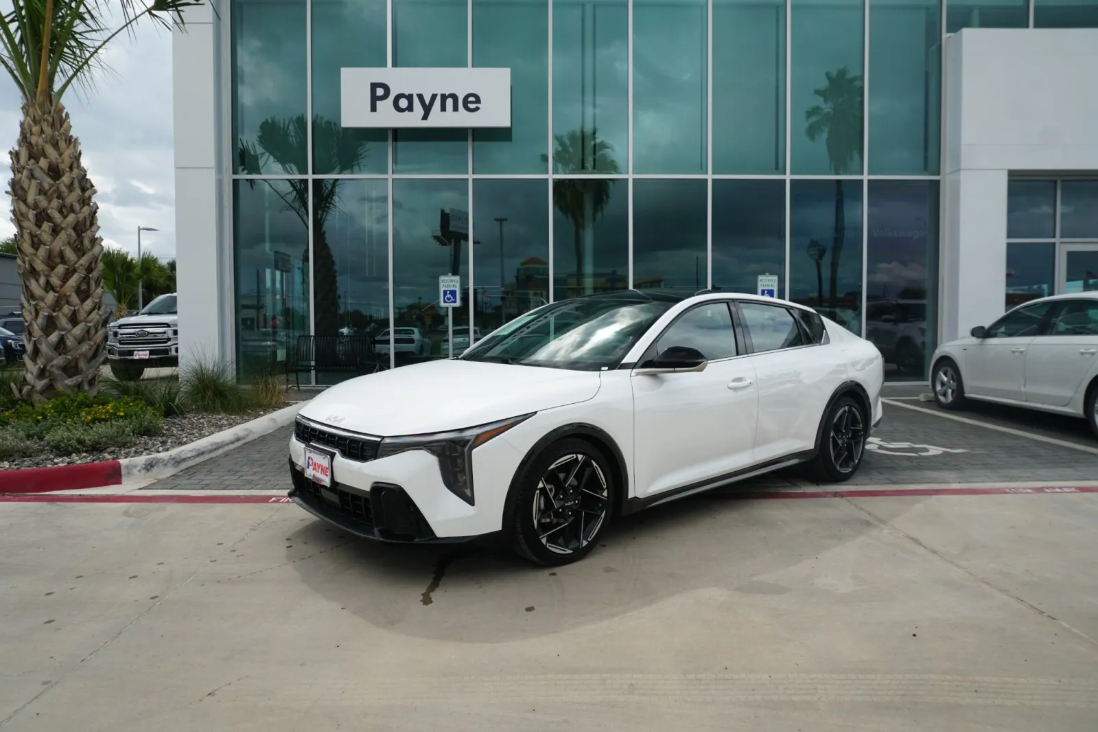 2025 KIA K4 GT-Line
