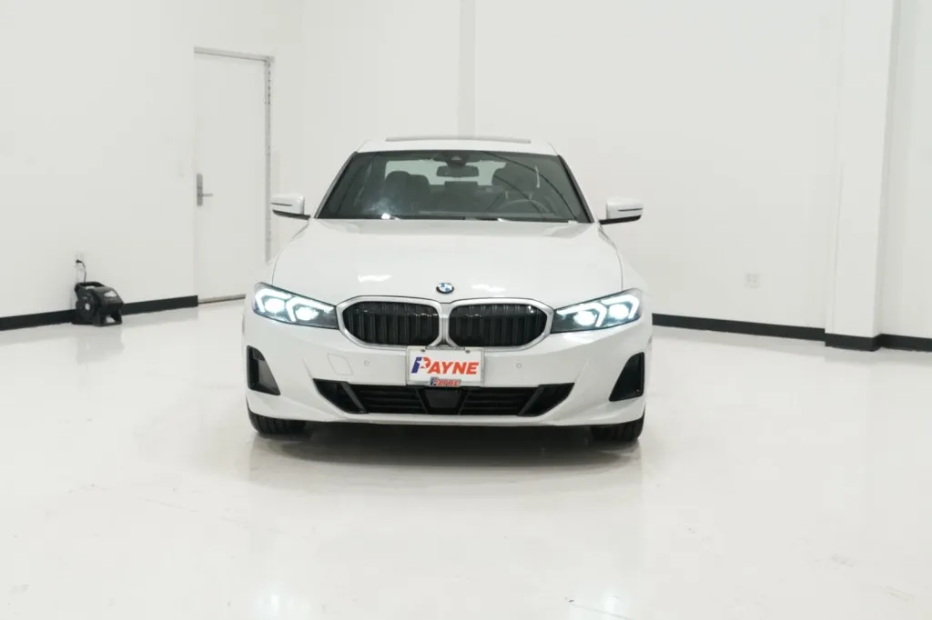 2025 BMW 3 Series 330i