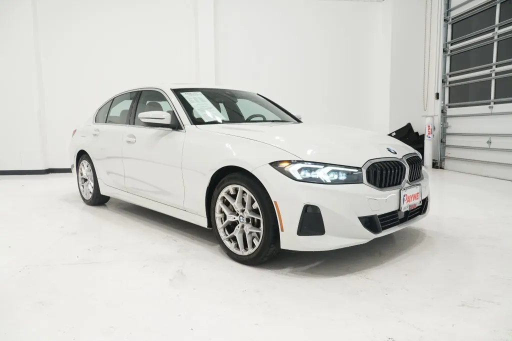 2025 BMW 3 Series 330i