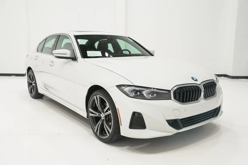 2024 BMW 3 Series 330i