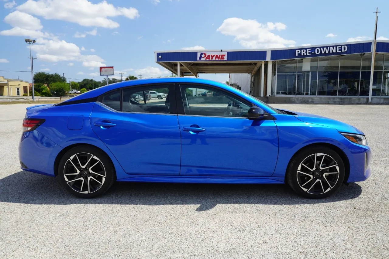 2025 Nissan Sentra SR