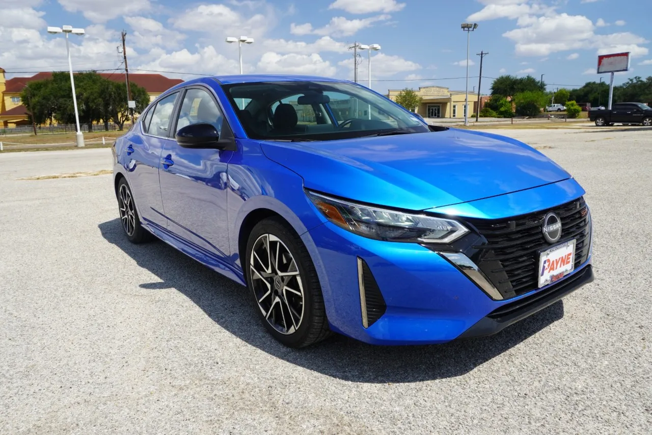 2025 Nissan Sentra SR