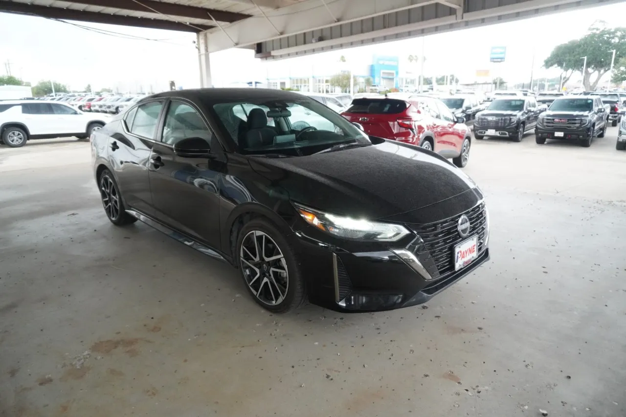 2025 Nissan Sentra SR