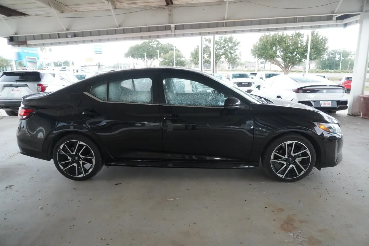 2025 Nissan Sentra SR