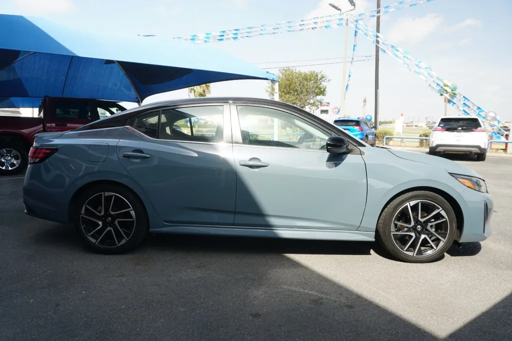 2025 Nissan Sentra SR