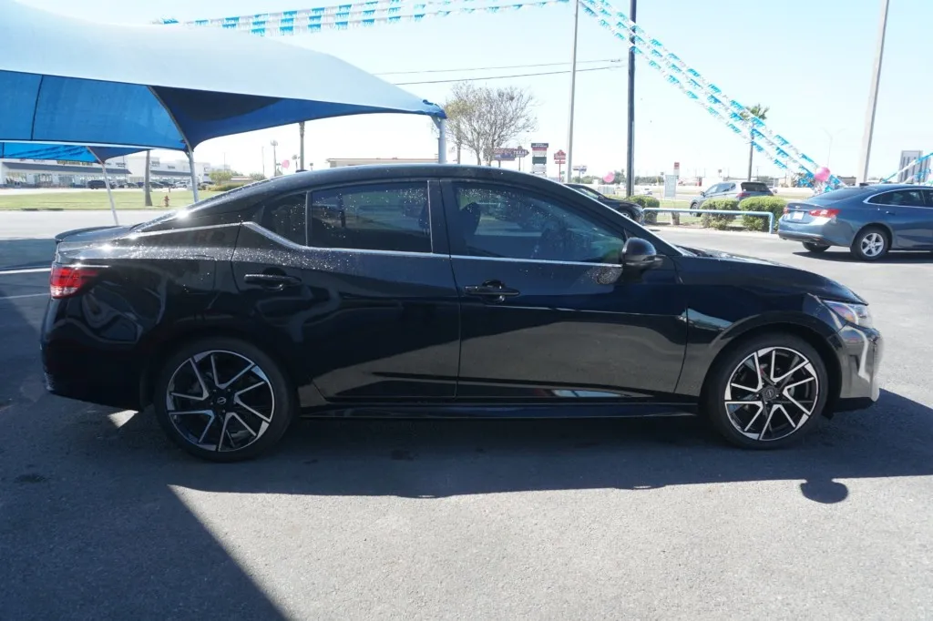2025 Nissan Sentra SR