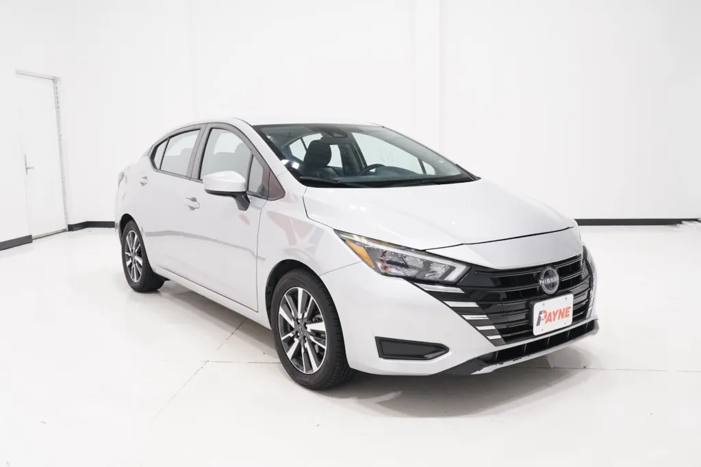 2025 Nissan Versa SV 2025 Nissan Versa SV