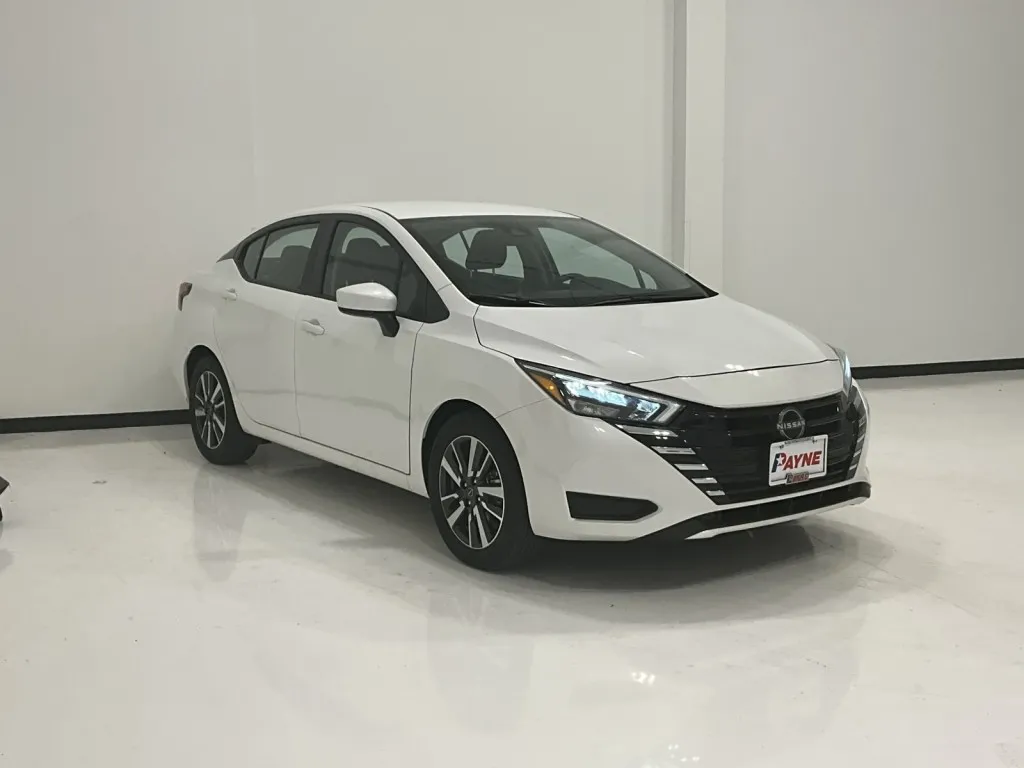 2025 Nissan Versa SV